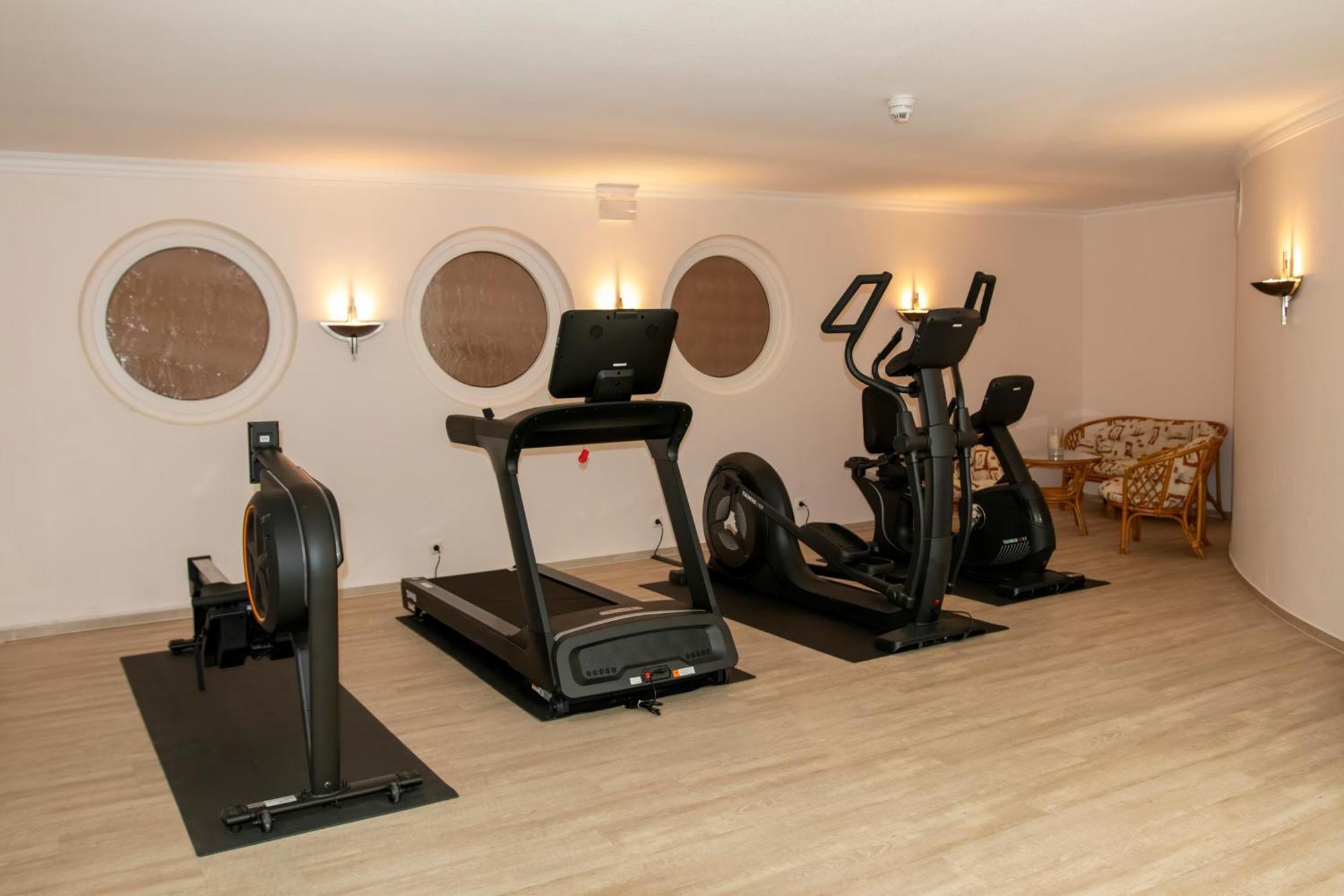 Golf- Und Wellnesshotel Amtsheide バート・ベヴェンセン エクステリア 写真